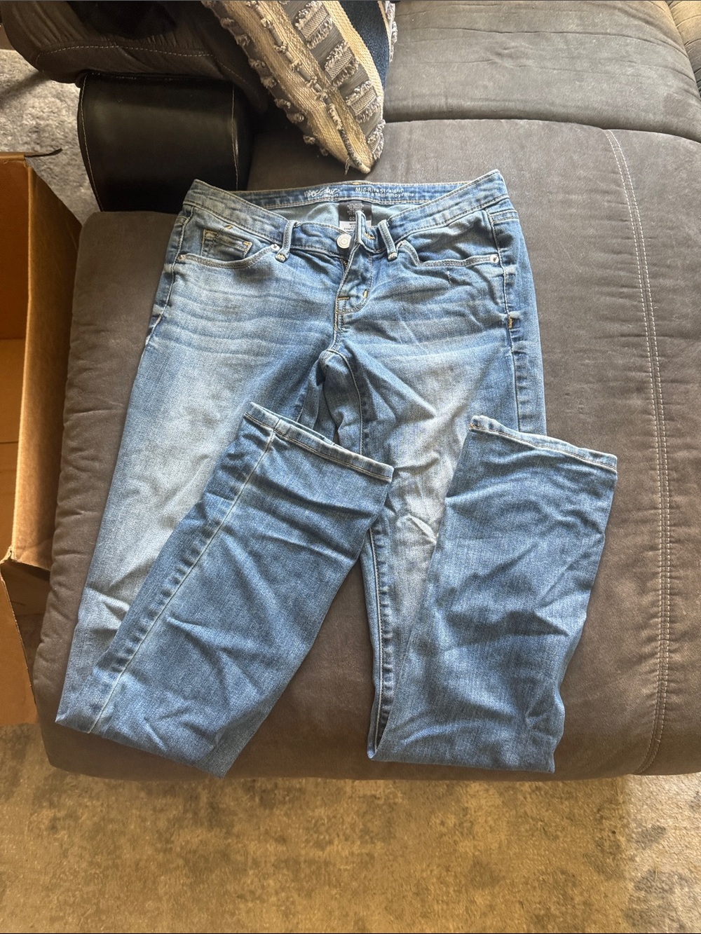 Mossimo Supply Co. Mid-Rise Straight Light Blue Denim Jeans